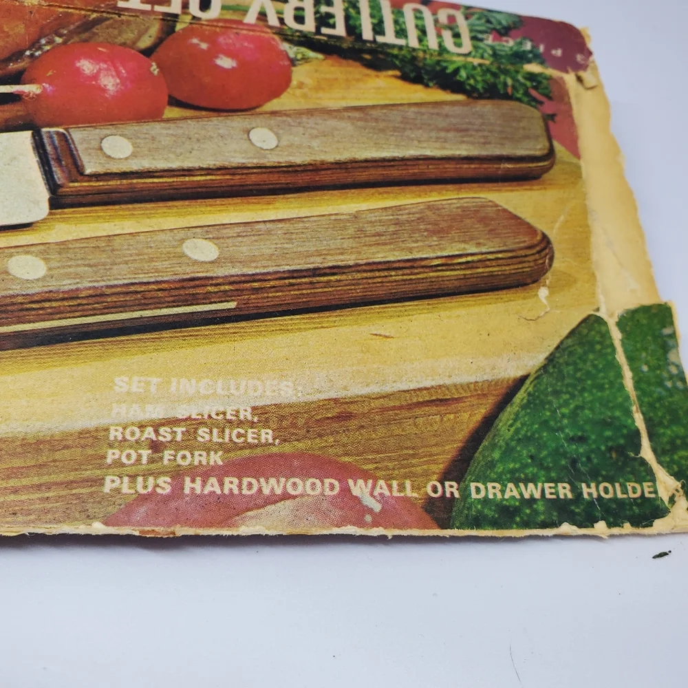 Vintage 4-PC. Washington Forge, Inc. Cutlery Set with Hardwood Holder Set